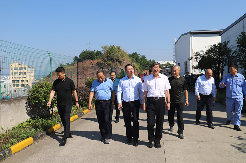 內蒙古自治區人大常委會(huì )來(lái)我司開(kāi)展工會(huì )勞動(dòng)法律監督調研